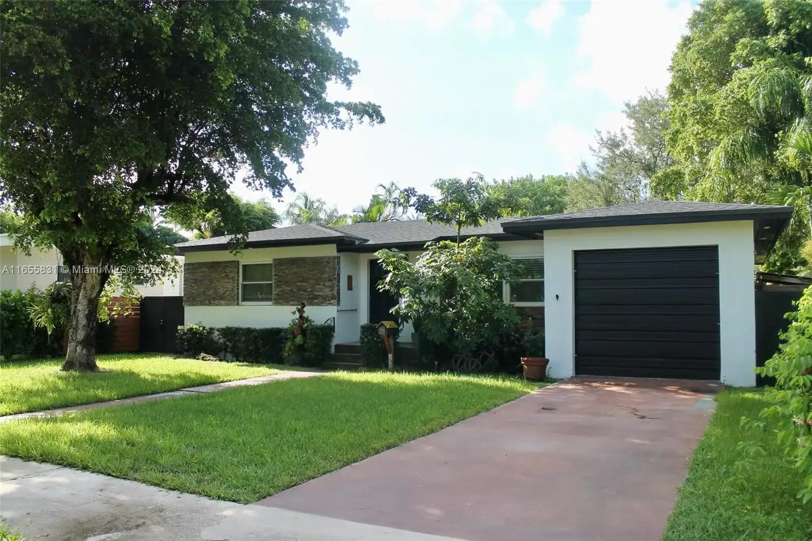 5810 SW 10th St, West Miami FL 33144 photo 2