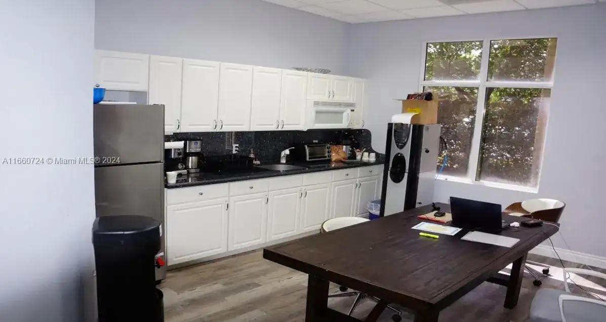 5493 Wiles Rd # 104, Coconut Creek FL 33073 photo 4