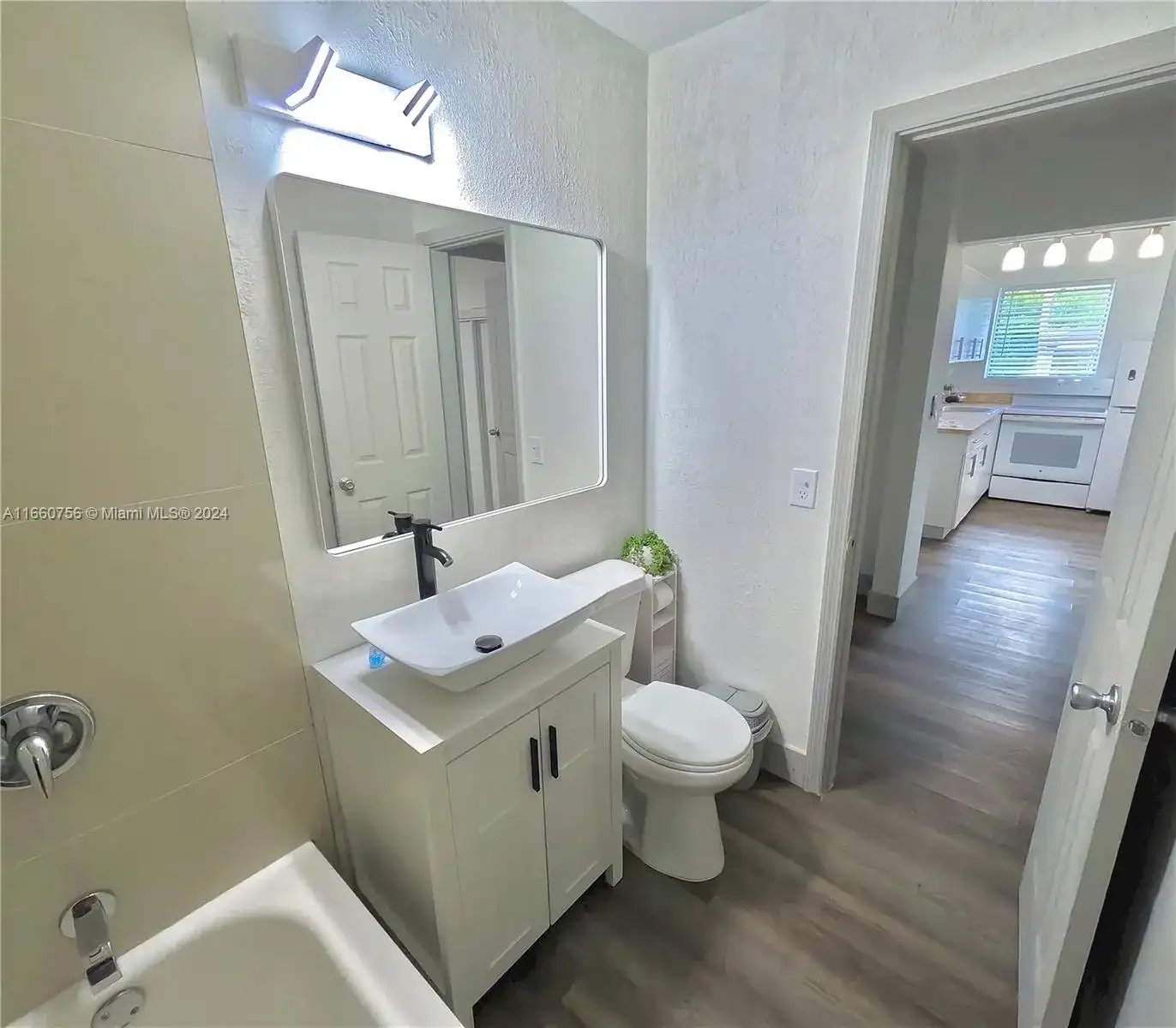 30 NW 24th Ave, Miami FL 33125 photo 3