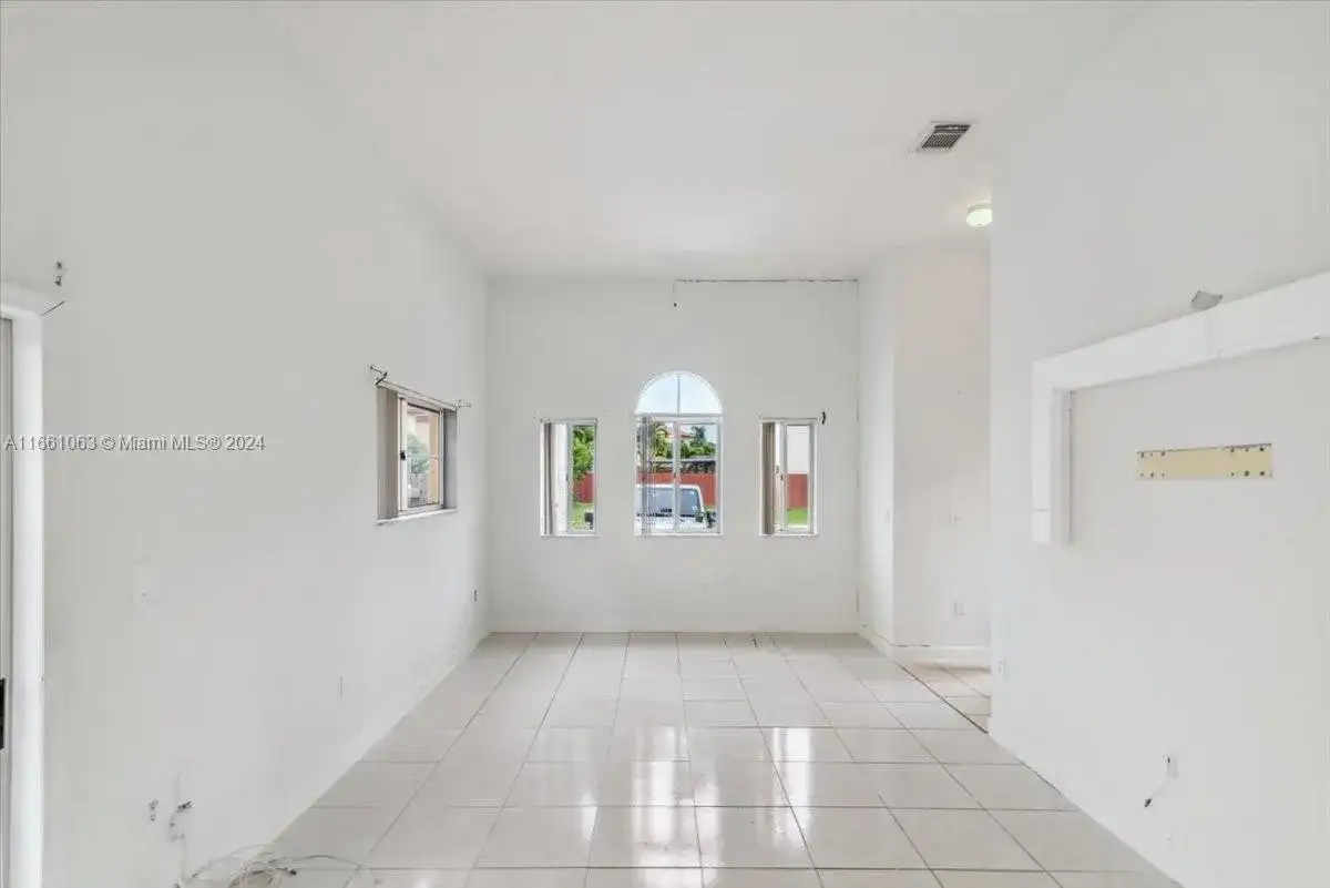 2511 NE 41st Ter, Homestead FL 33033 photo 4