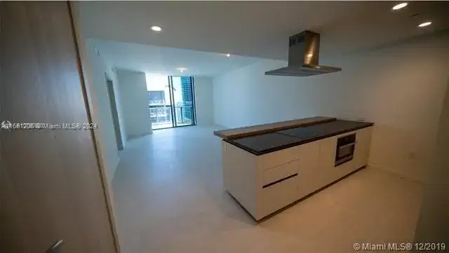 1000 Brickell Plz # 4905, Miami FL 33131 photo 5