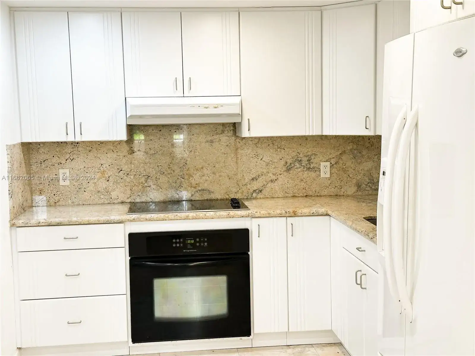 907 Cypress Ter # 206, Pompano Beach FL 33069 photo 2