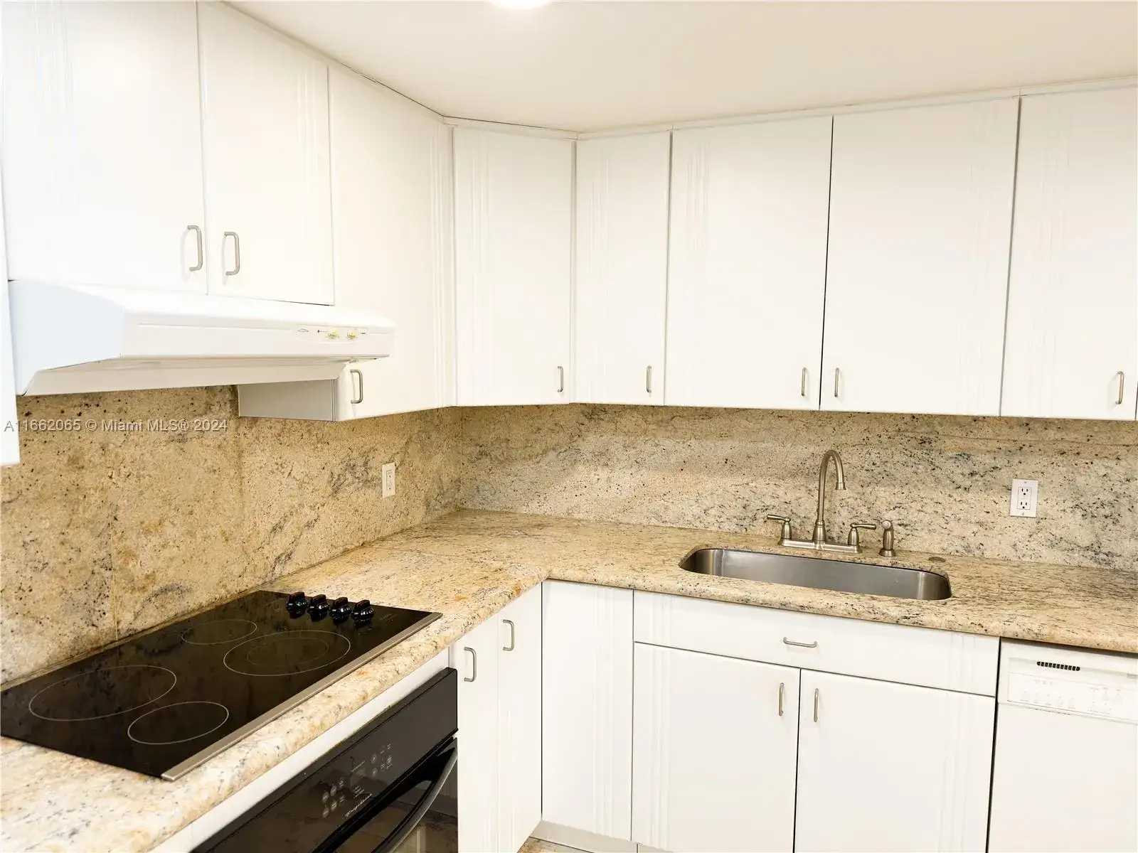 907 Cypress Ter # 206, Pompano Beach FL 33069 photo 3