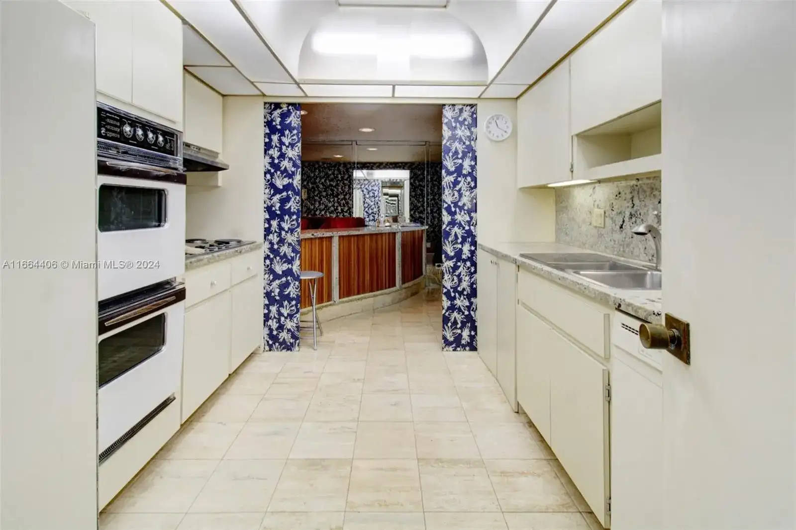 1800 NE 114th St # 2308, Miami FL 33181 photo 5