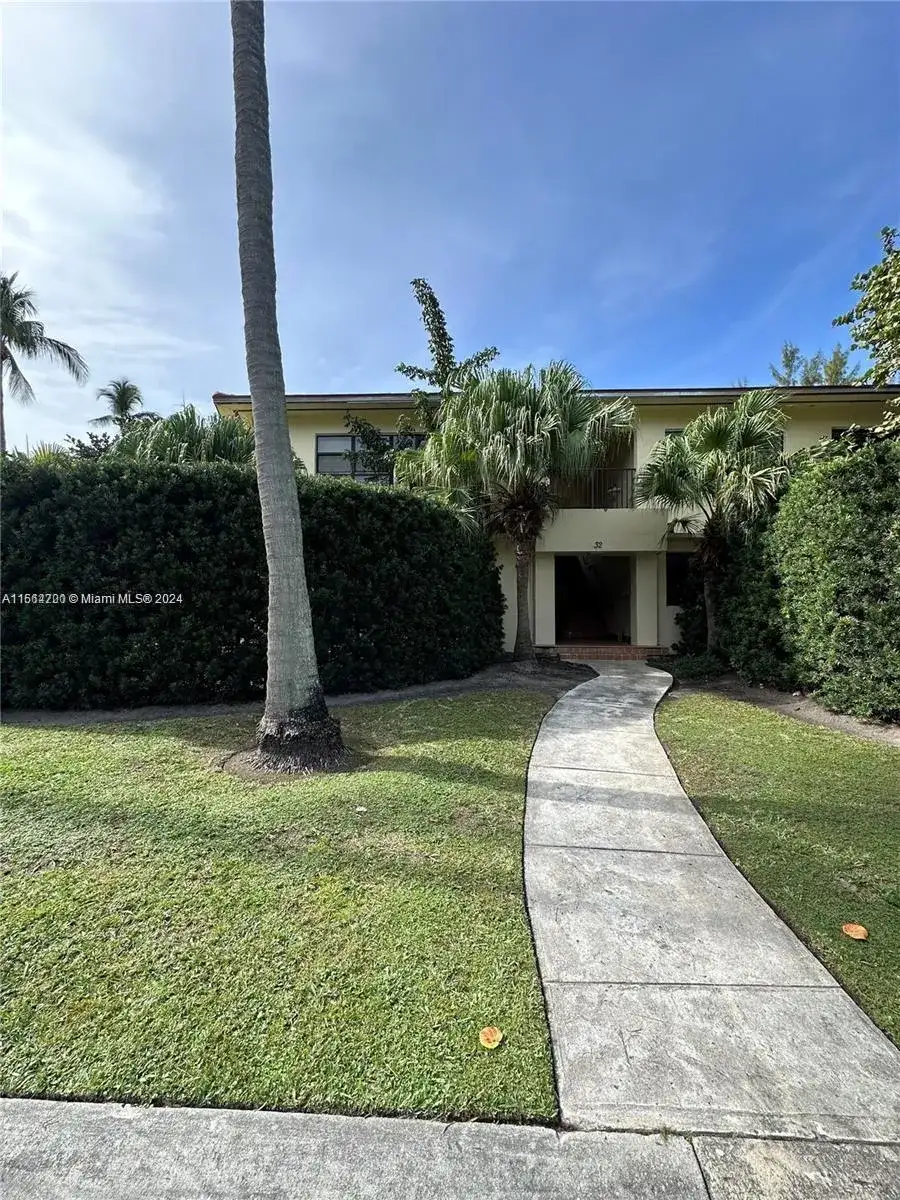 32 Camden Dr # 8, Bal Harbour FL 33154 photo 3