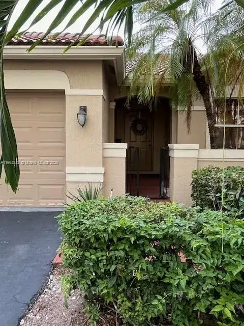 1919 PISCES TER, Weston FL 33327 photo 5