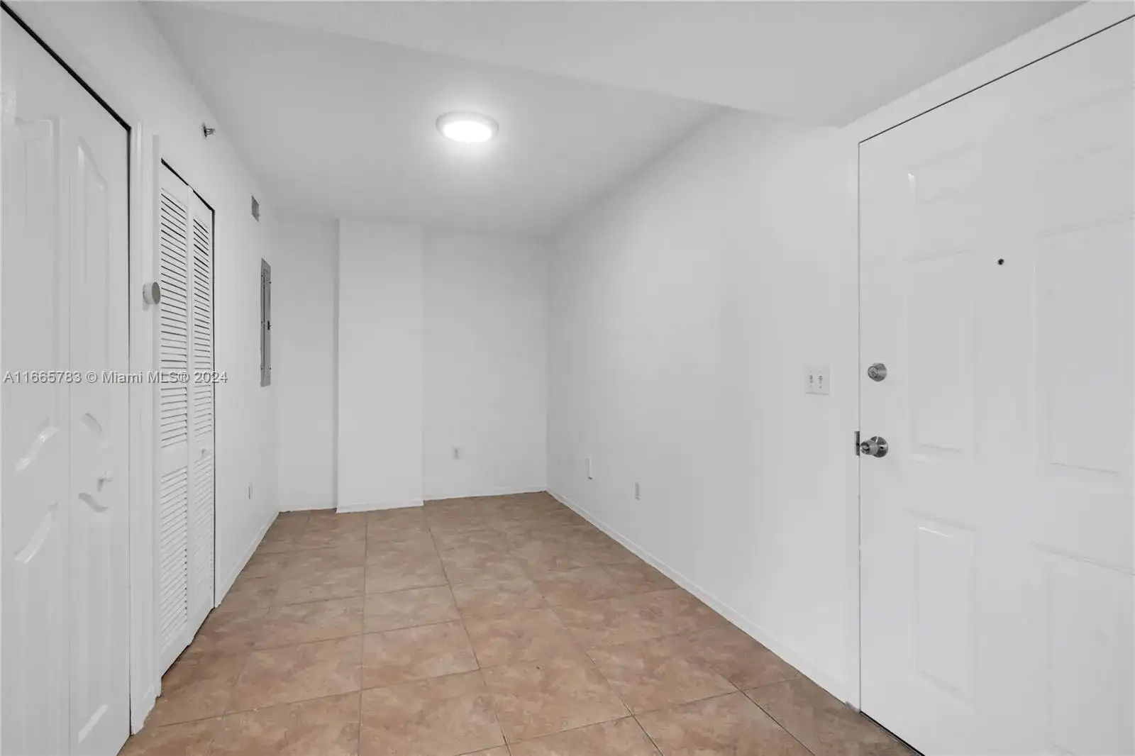 218 NW 12th Ave # 702, Miami FL 33128 photo 2