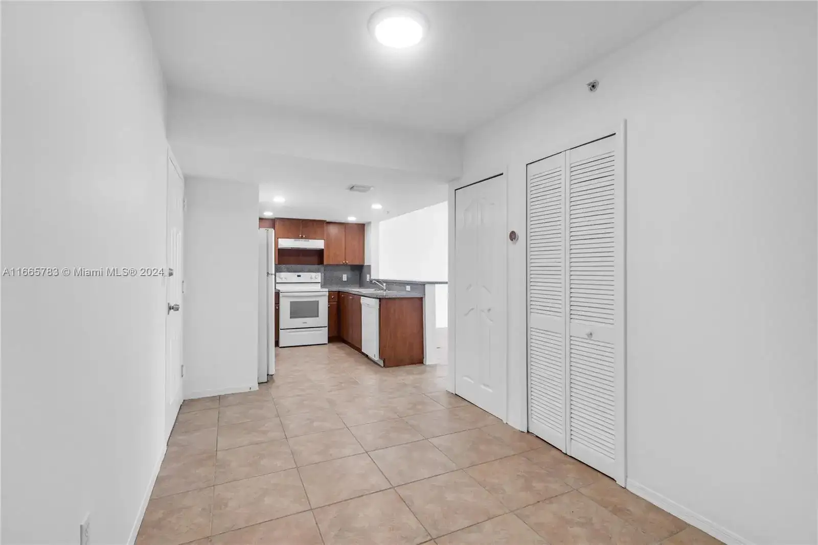218 NW 12th Ave # 702, Miami FL 33128 photo 3