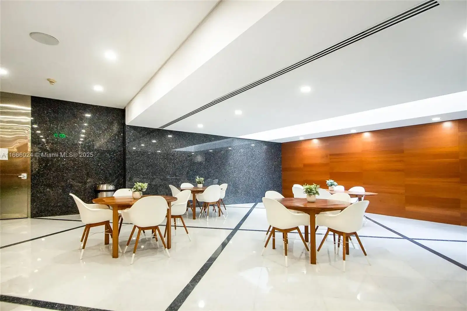 1200 Brickell Ave # D, Miami FL 33131 photo 4