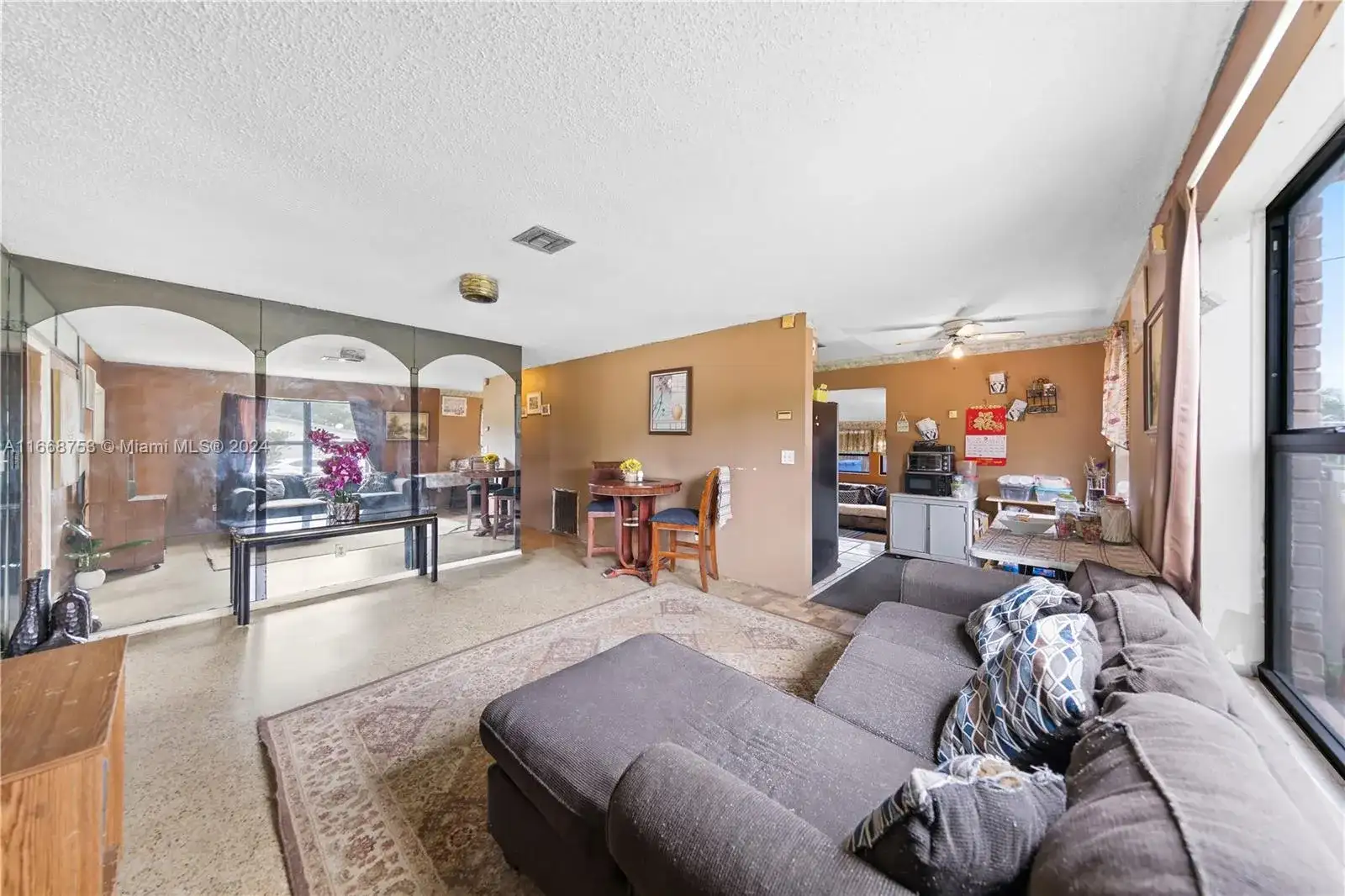 671 SW 28th Ter, Fort Lauderdale FL 33312 photo 4
