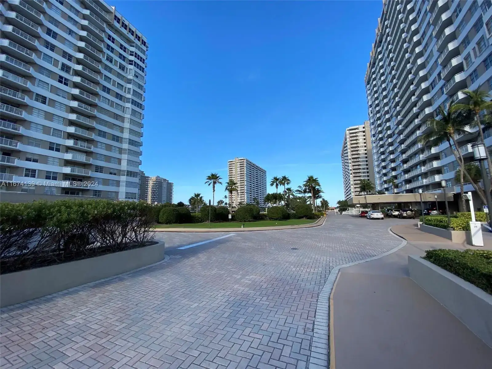 1965 S Ocean Dr # 4D, Hallandale Beach FL 33009 photo 3