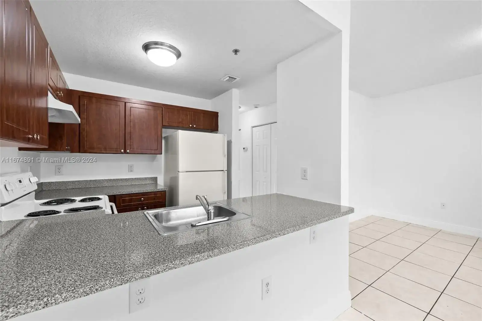 2493 W 78th St # 103, Hialeah FL 33016 photo 2