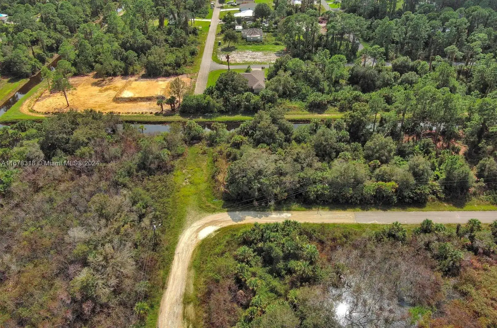 862 ASHLAND ST E, Lehigh Acres FL 33974 photo 3