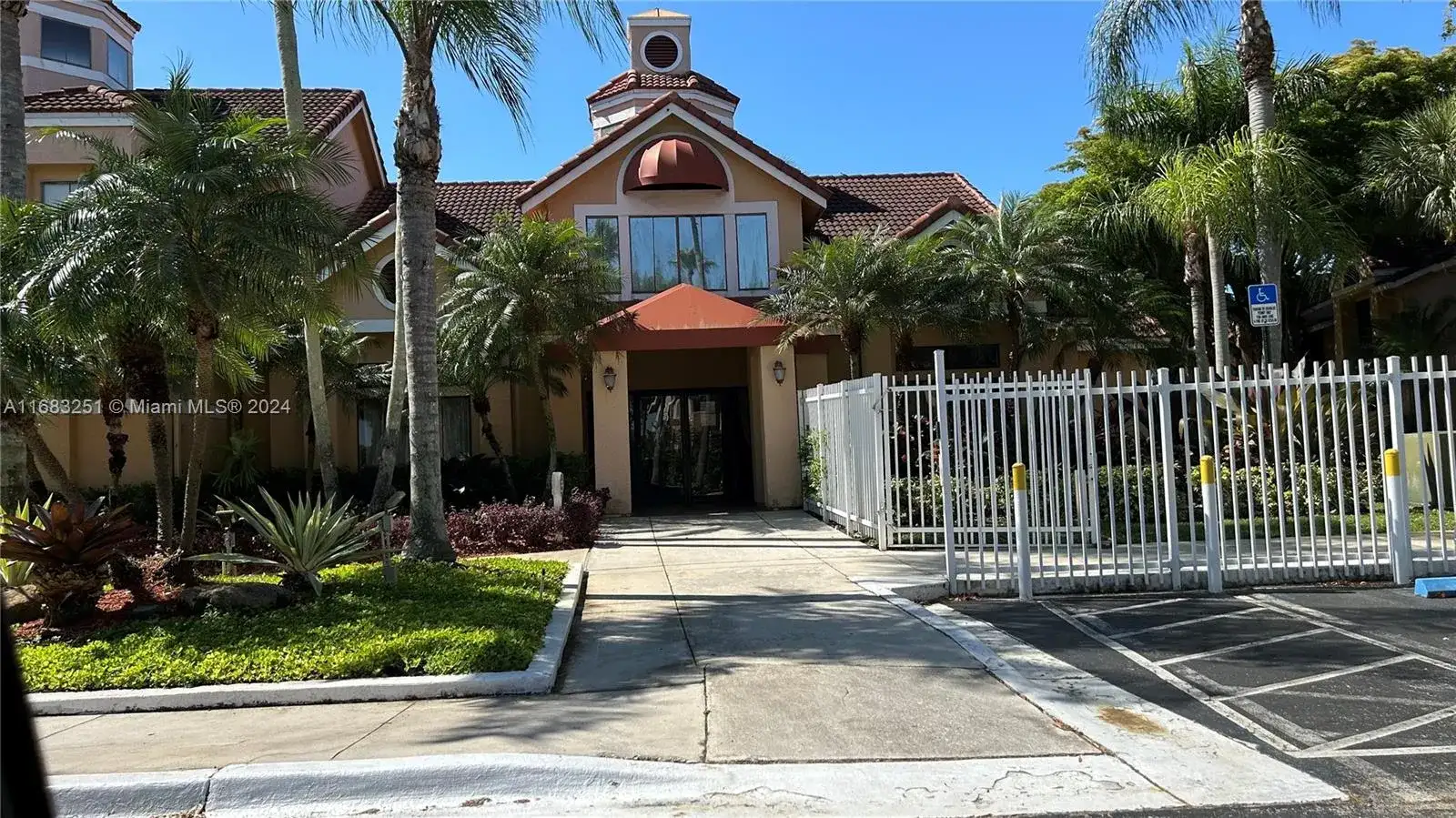 15551 SW 104th Ter # 828, Miami FL 33196 photo 4