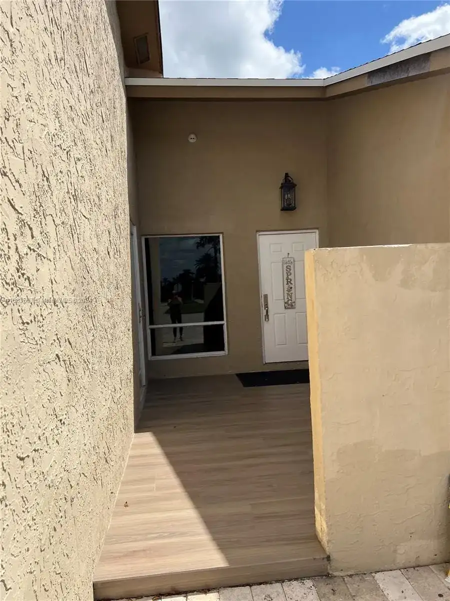 3996 NW 1st Pl, Deerfield Beach FL 33442 photo 3