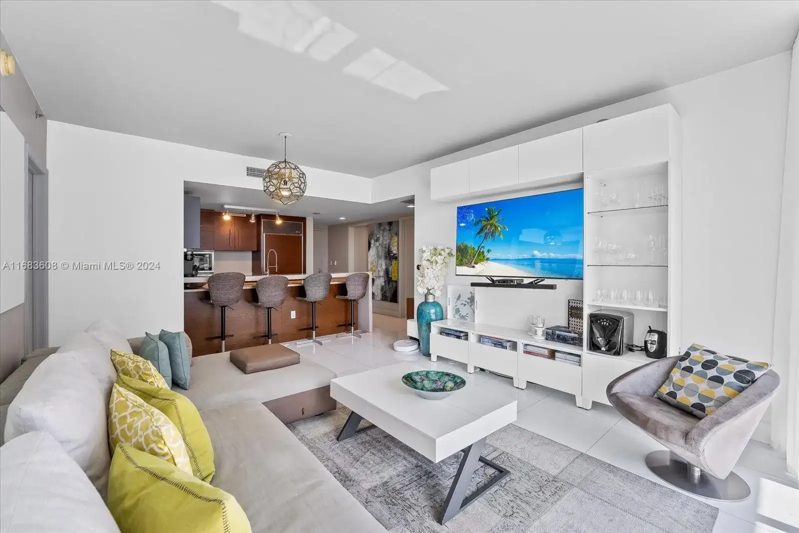 475 Brickell Ave # 5113, Miami FL 33131 photo 4