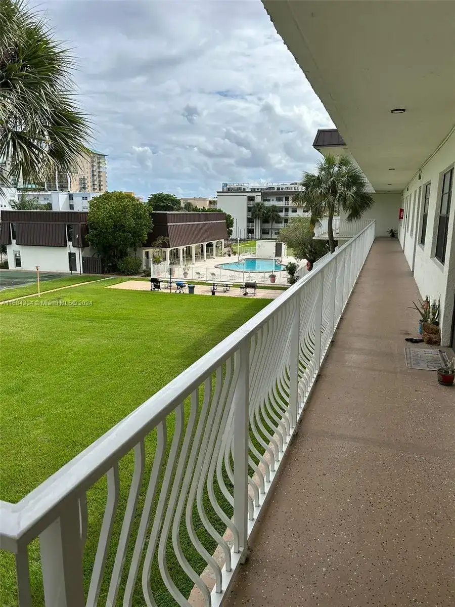 500 NE 2nd St # 310, Dania Beach FL 33004 photo 2