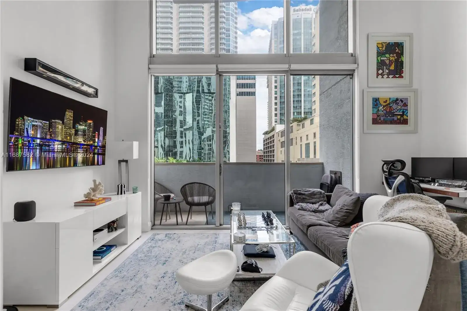 1060 Brickell Ave # 409, Miami FL 33131 photo 2