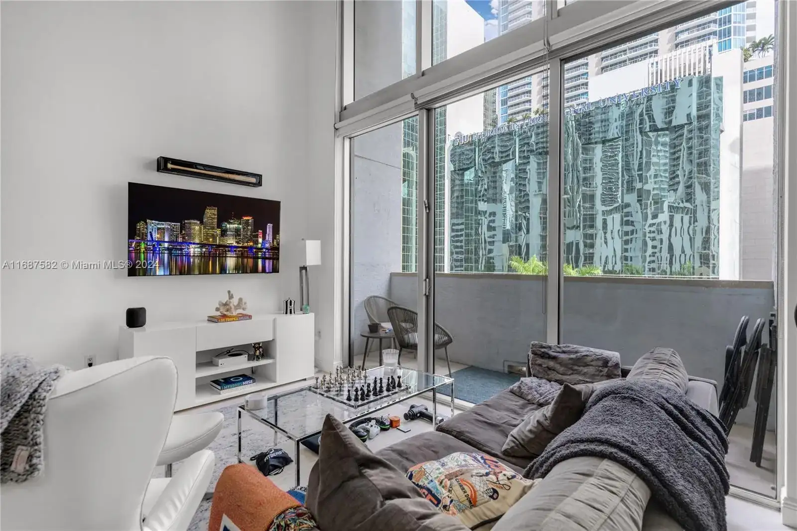 1060 Brickell Ave # 409, Miami FL 33131 photo 3