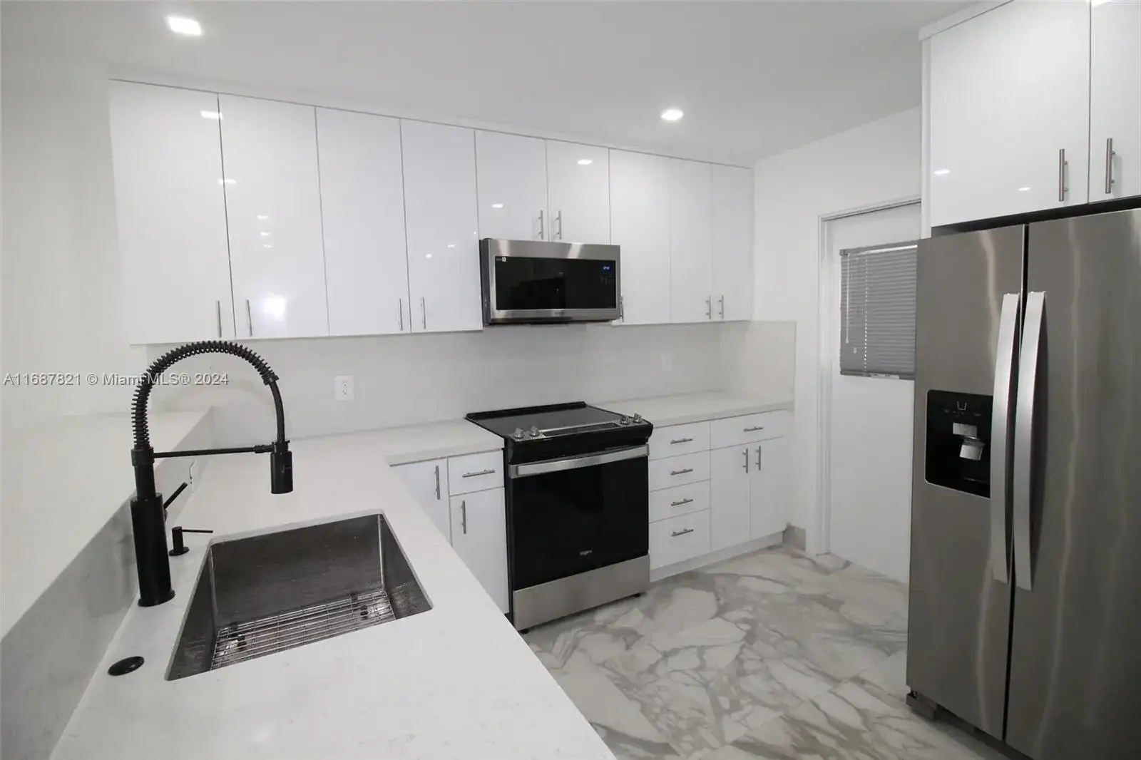 4100 N 58th Ave # 211, Hollywood FL 33021 photo 2