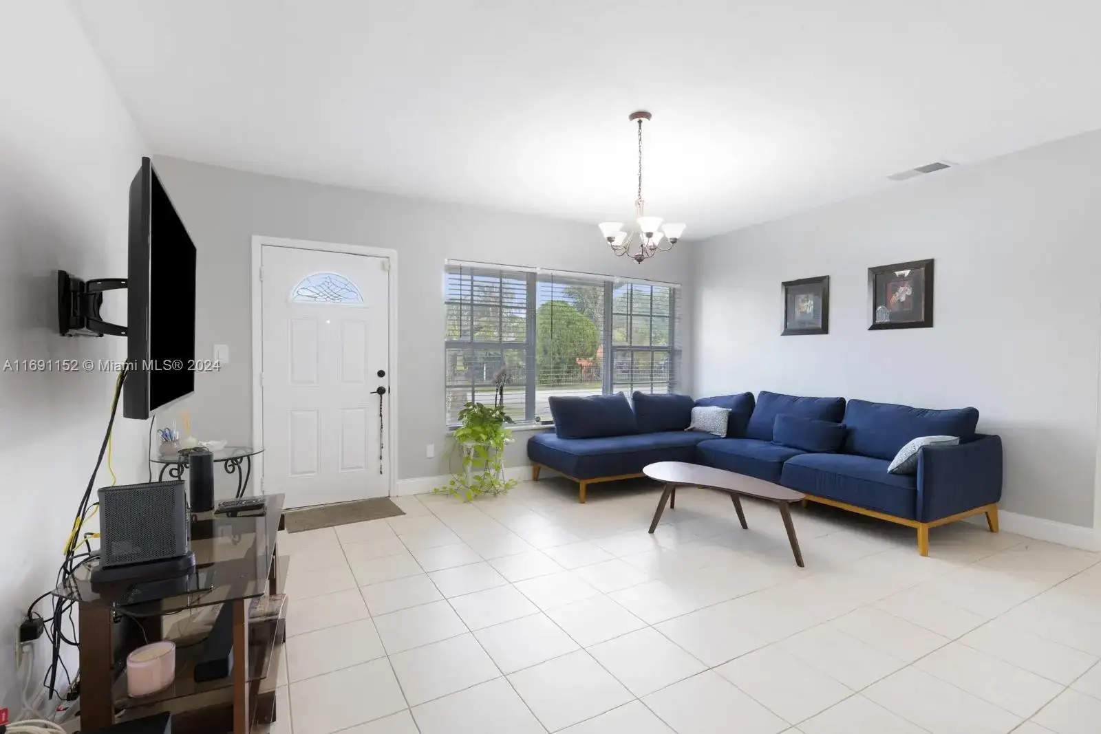 280 NE 169th St, North Miami Beach FL 33162 photo 3