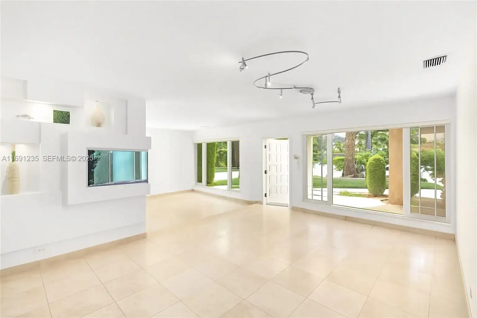 8801 Dickens Ave, Surfside FL 33154 photo 2