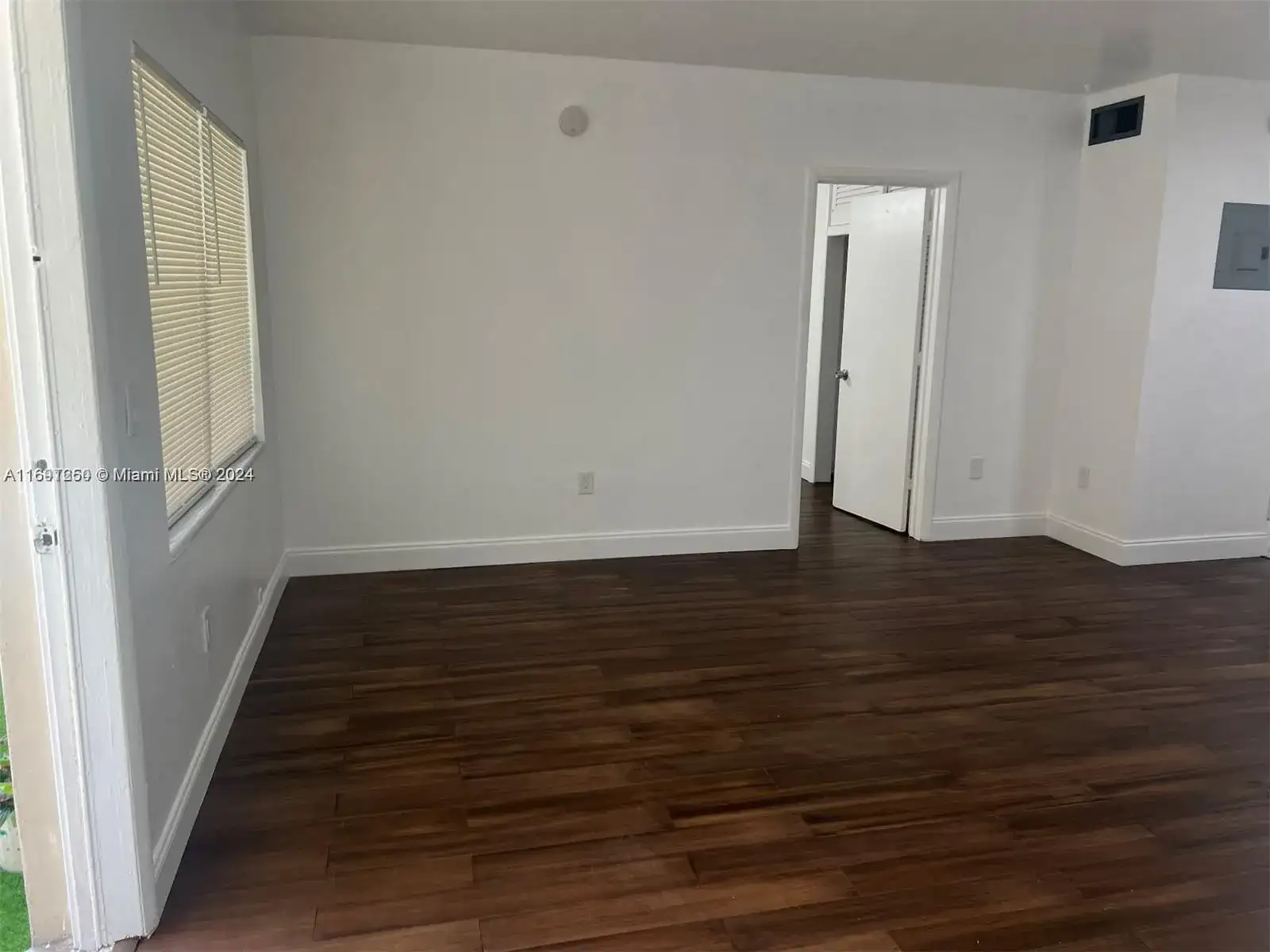 2072 NE 169th St # 5, North Miami Beach FL 33162 photo 3