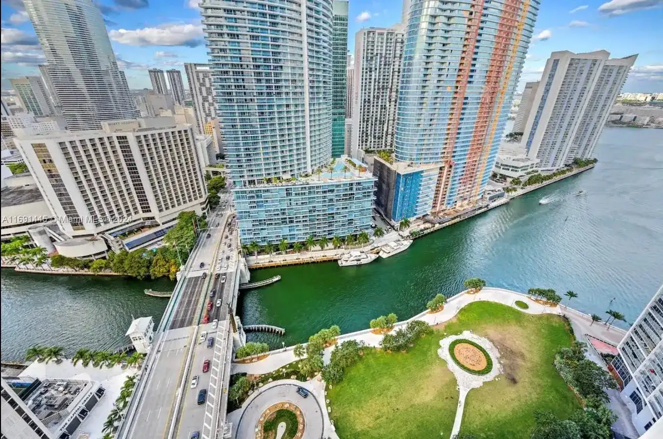 485 Brickell Ave # 3203, Miami FL 33131 photo 3