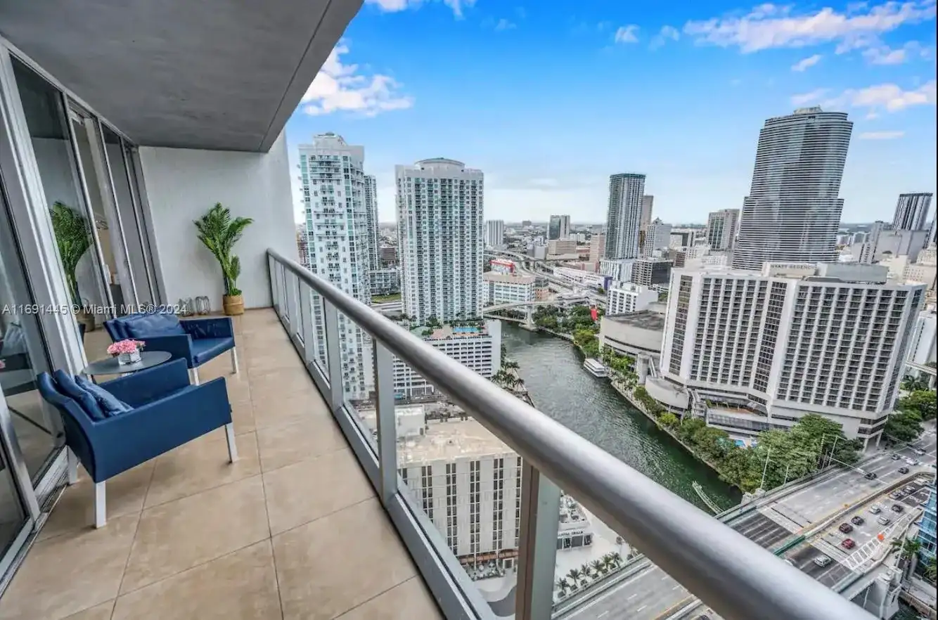 485 Brickell Ave # 3203, Miami FL 33131 photo 4