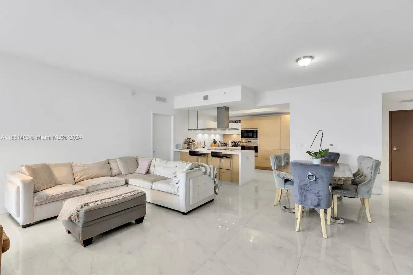 17301 Biscayne Blvd # 1404, North Miami FL 33160 photo 4
