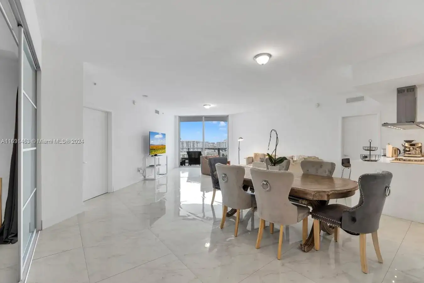 17301 Biscayne Blvd # 1404, North Miami FL 33160 photo 5