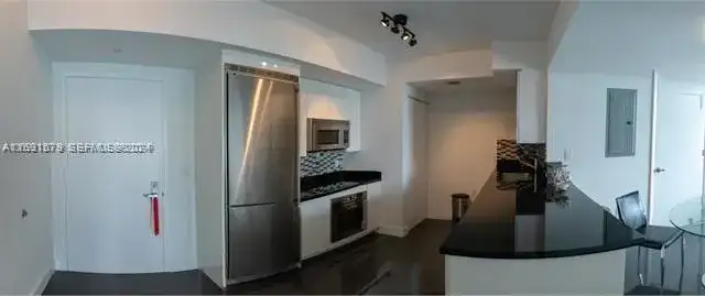 92 SW 3rd St # 1802, Miami FL 33130 photo 2