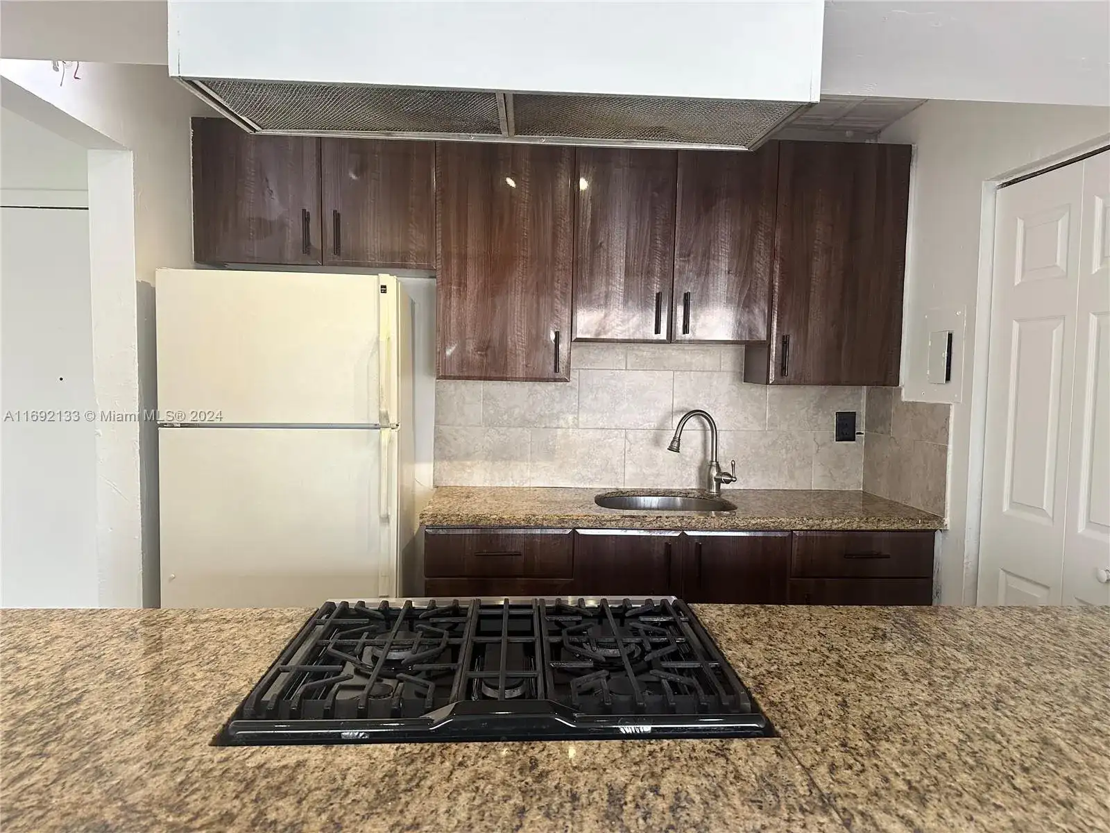 1300 W 53rd St # 7, Hialeah FL 33012 photo 5