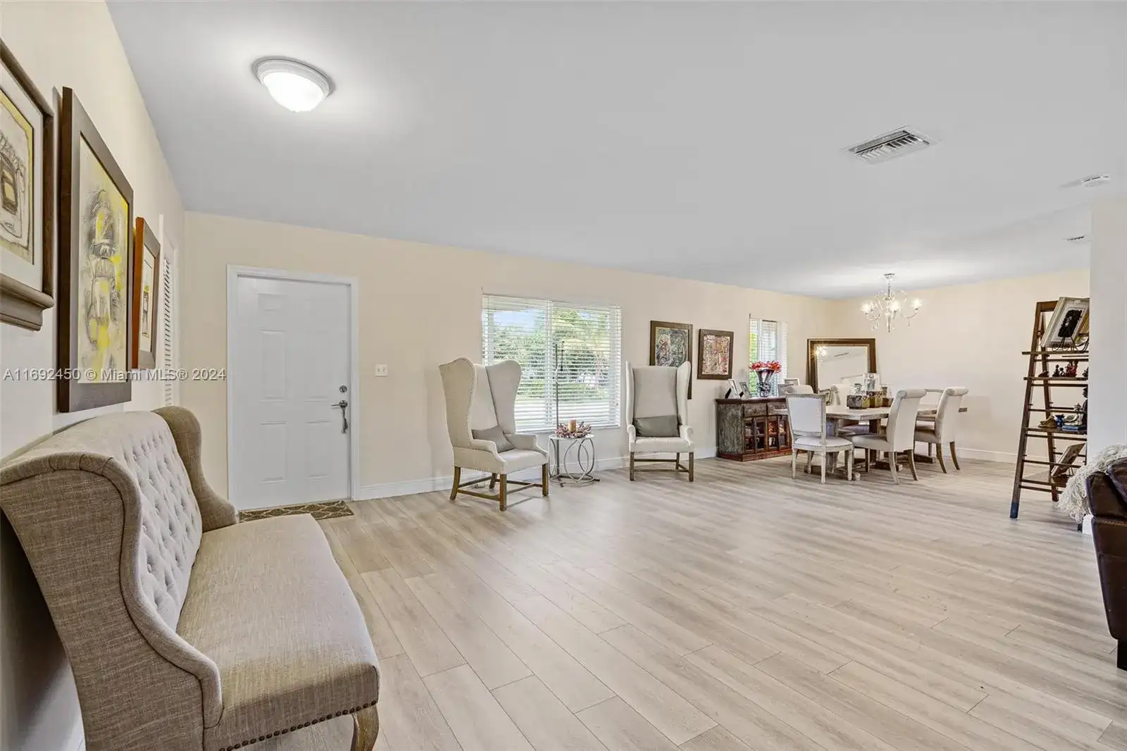8856 SW 156th Ter, Palmetto Bay FL 33157 photo 4
