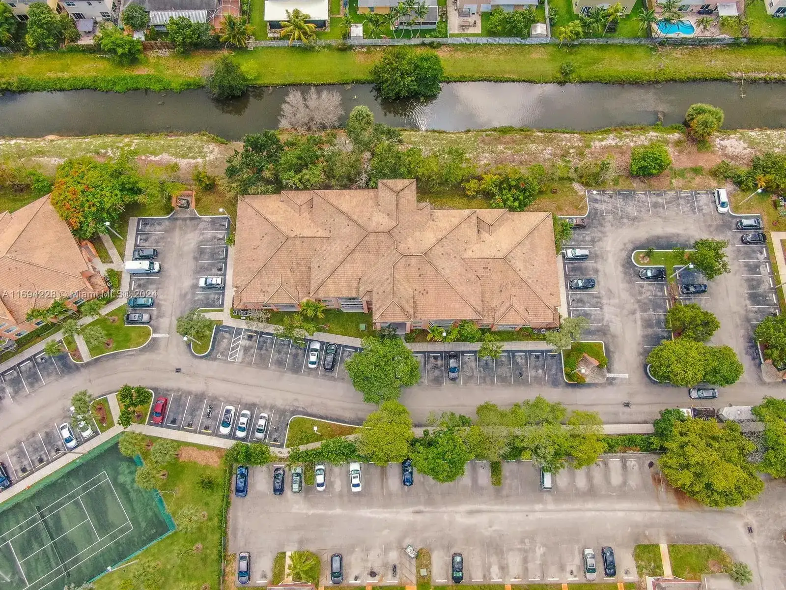 6968 SW 39th St # F207, Davie FL 33314 photo 4