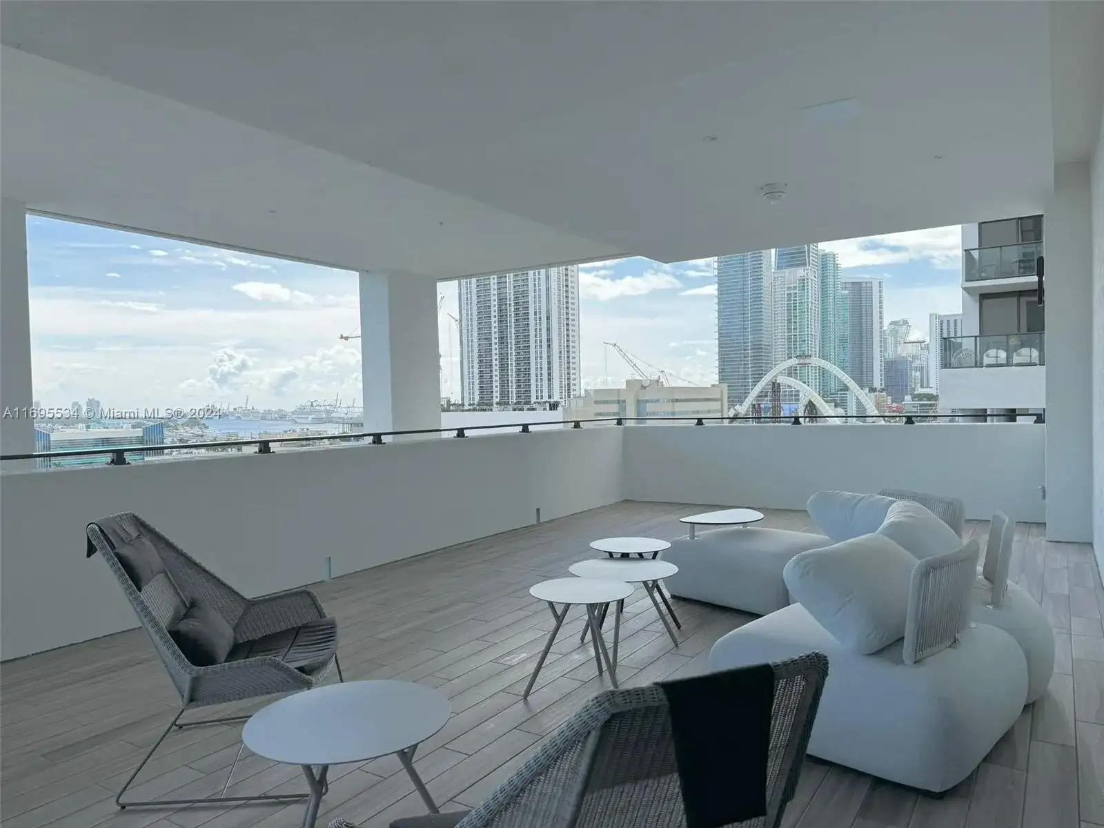 1642 NE 1st Ave # 2203, Miami FL 33132 photo 5