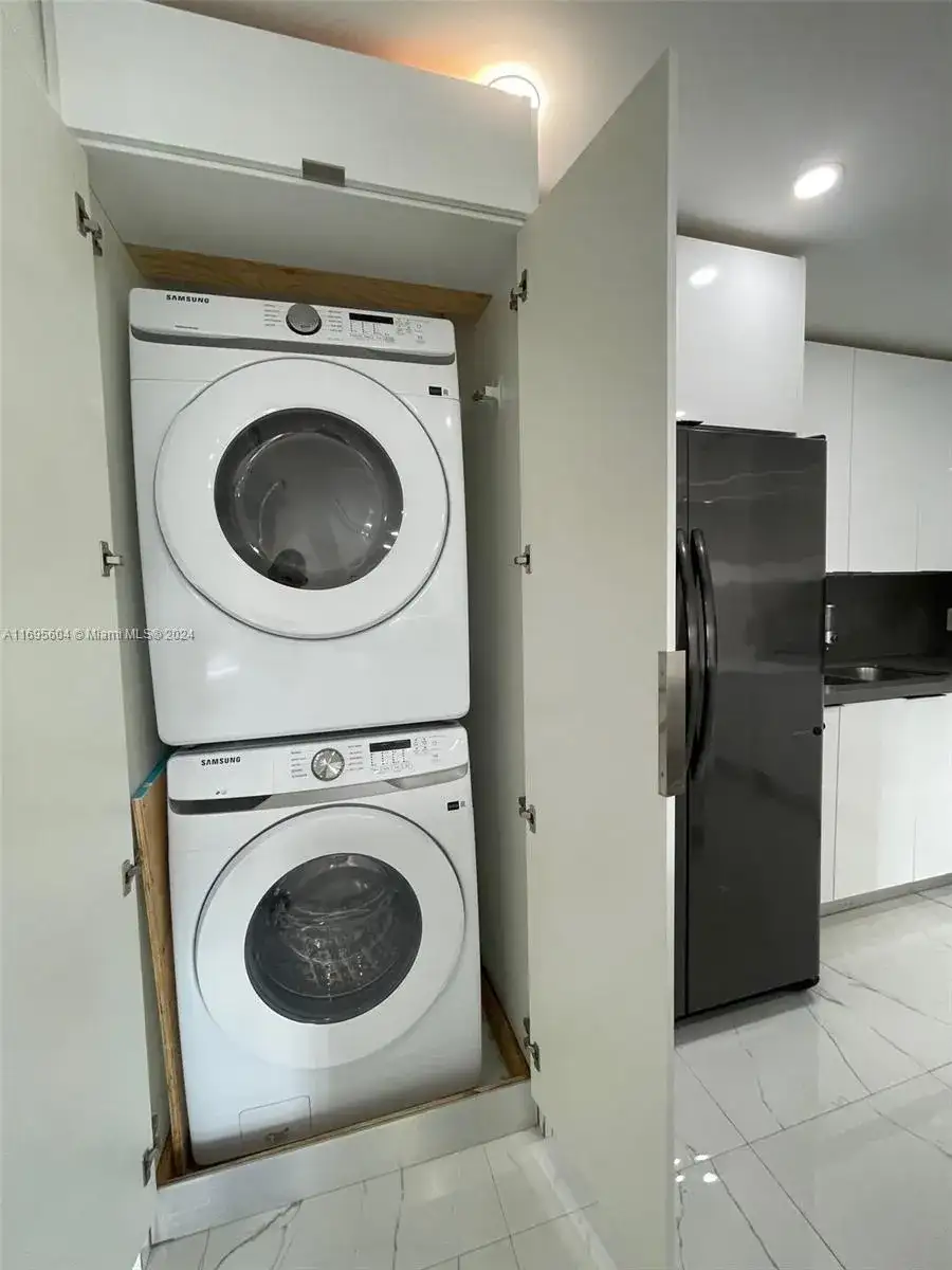 8290 Lake Drive # 427, Doral FL 33166 photo 5