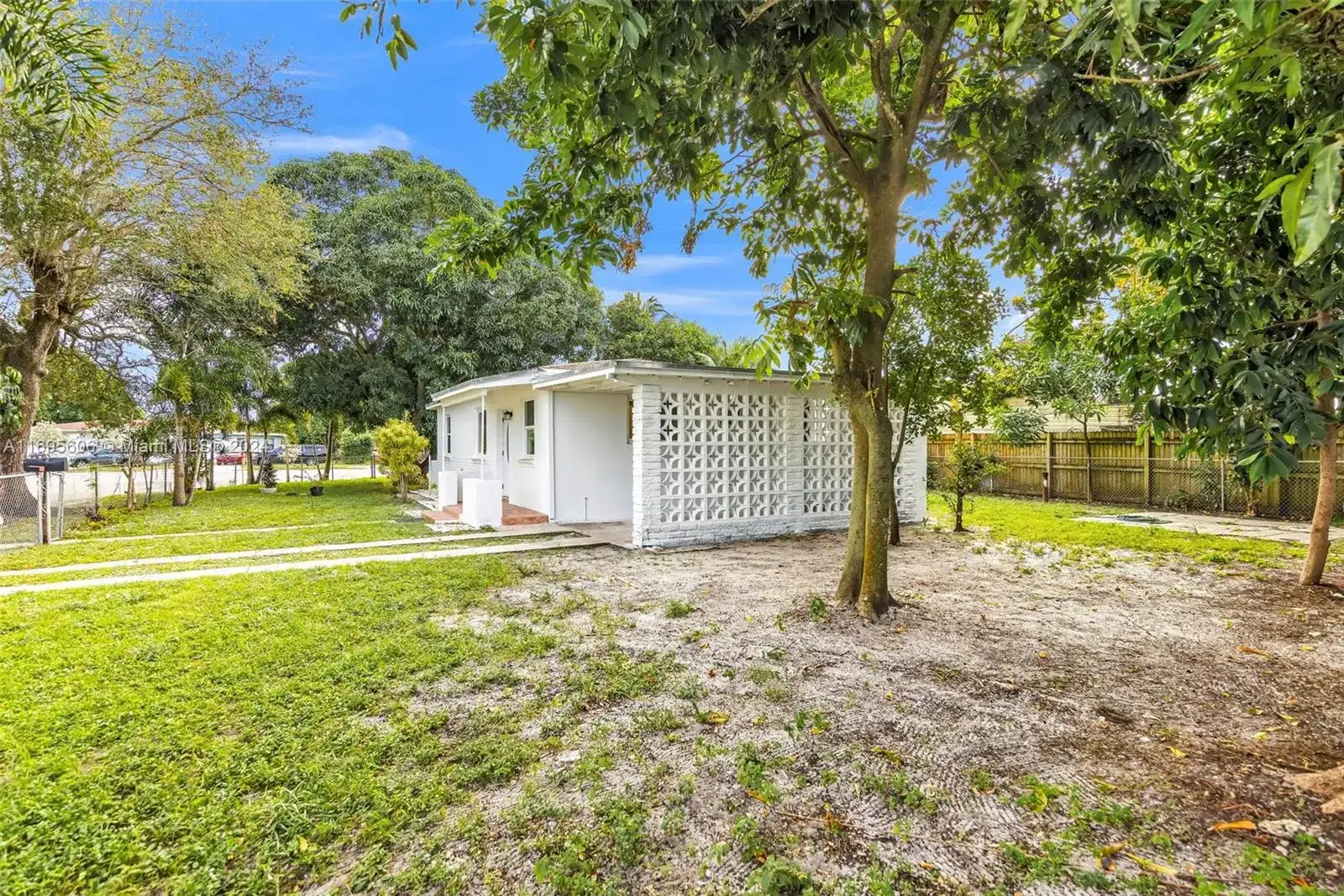 12325 NW 17th Ct, Miami FL 33167 photo 3