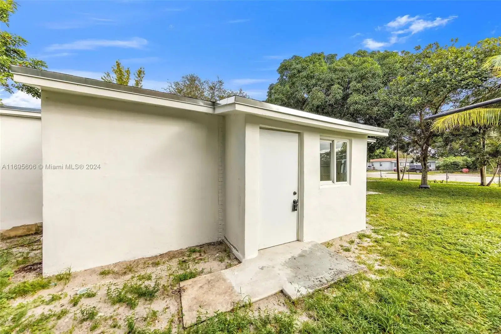 12325 NW 17th Ct, Miami FL 33167 photo 5