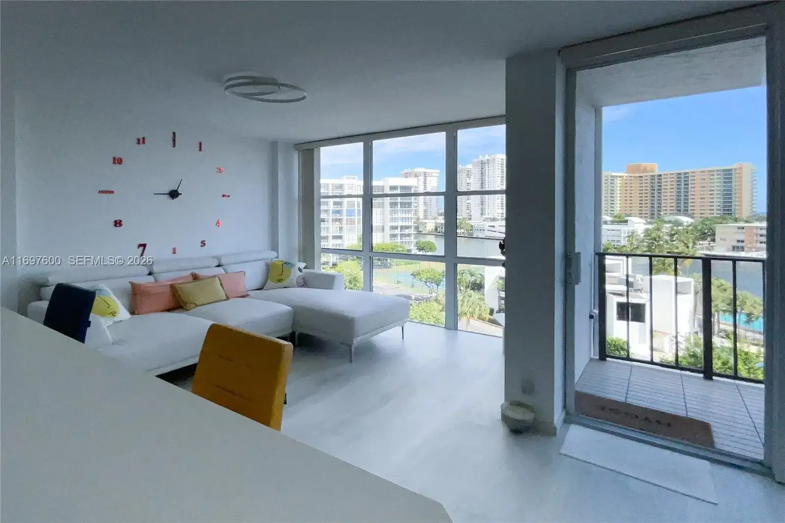 800 Parkview Dr # 708, Hallandale Beach FL 33009 photo 5