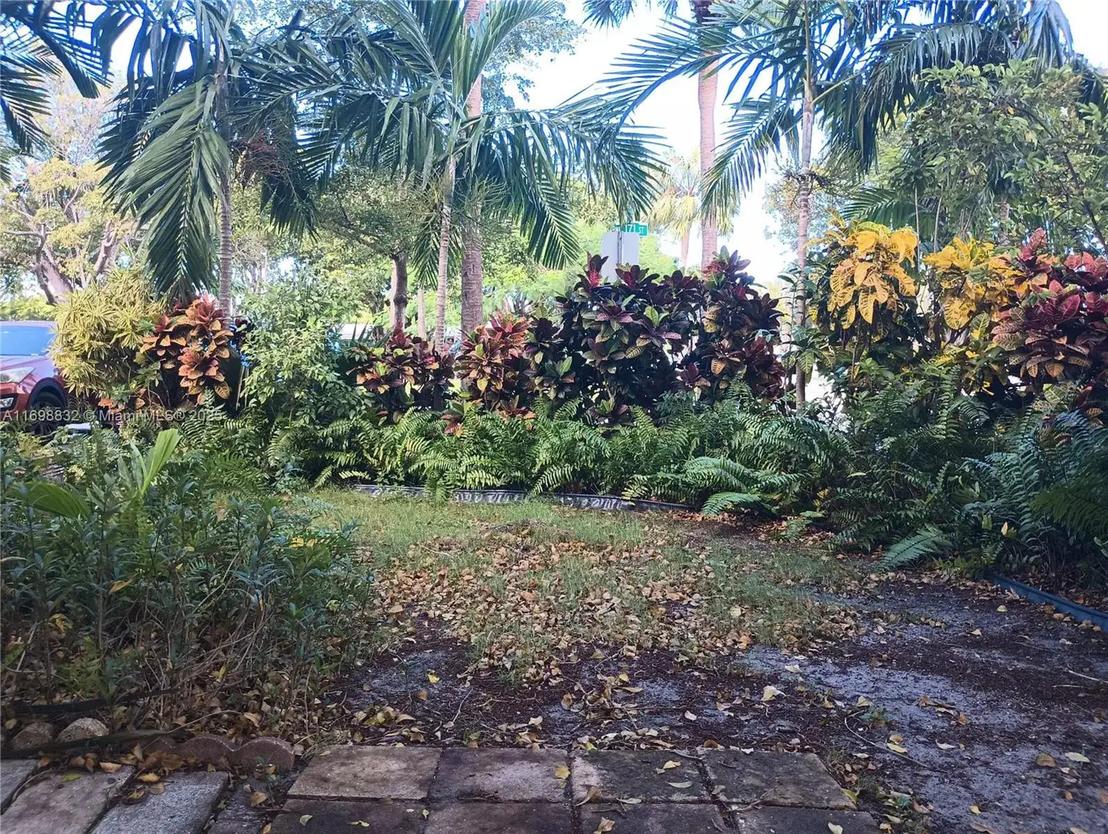 2192 NE 171st St, North Miami Beach FL 33162 photo 2