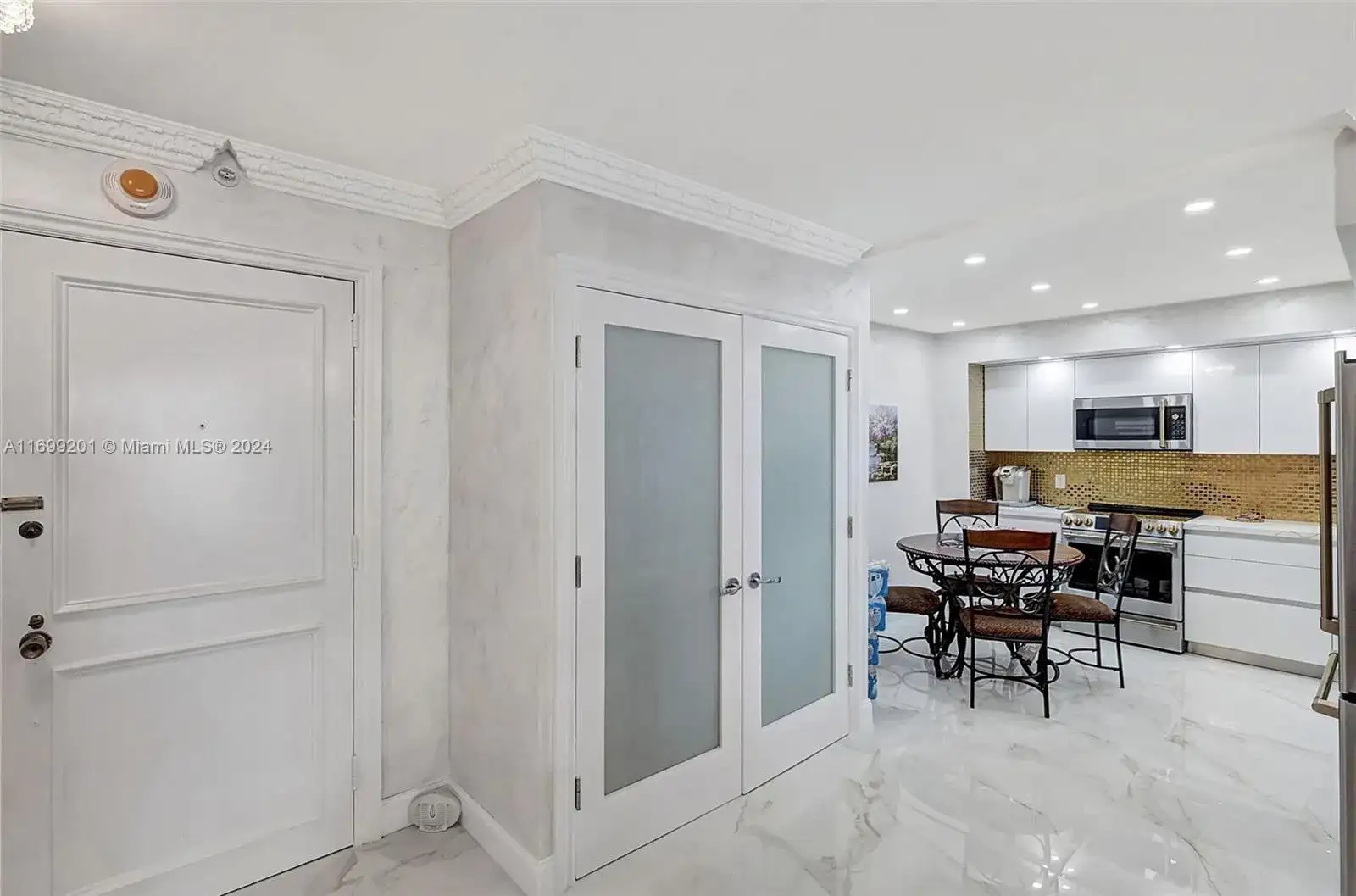 9801 Collins Ave, Bal Harbour FL 33154 photo 3