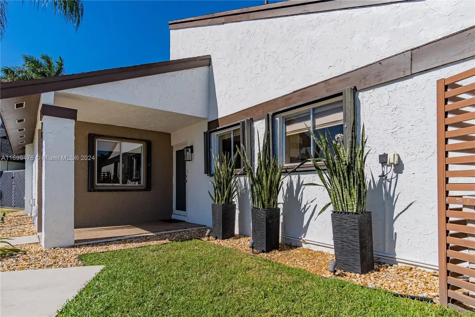 20401 SW 125th Ave, Miami FL 33177 photo 2