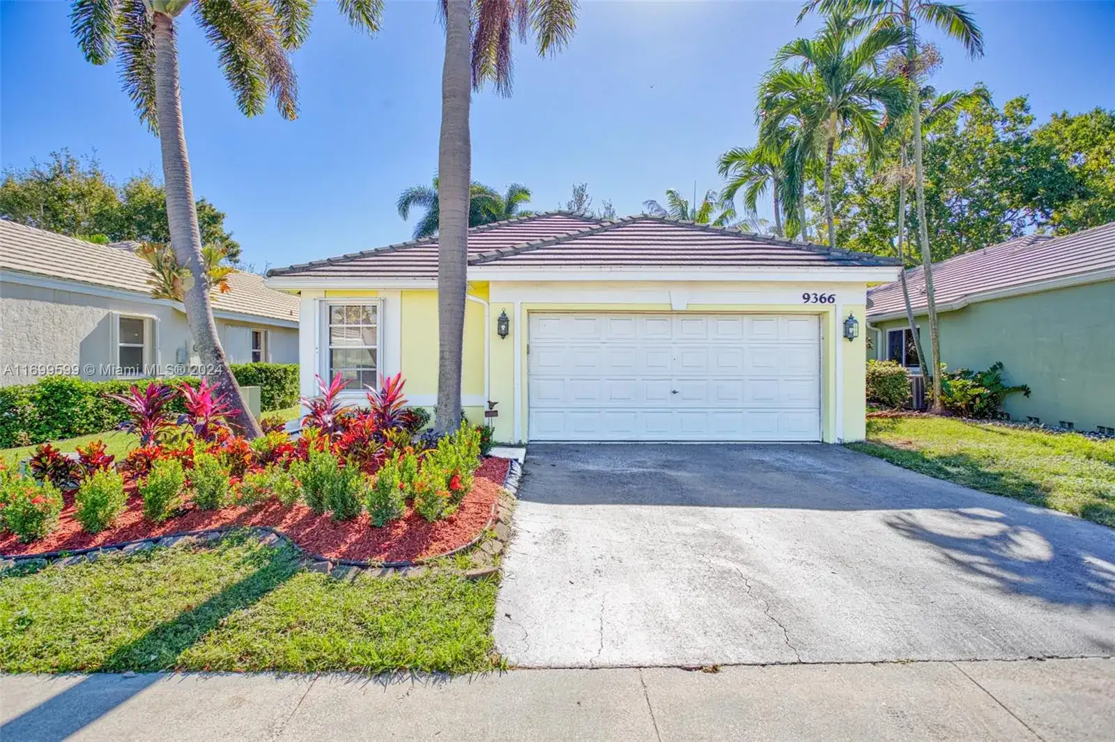 9366 Arborwood Cir, Davie FL 33328 photo 2