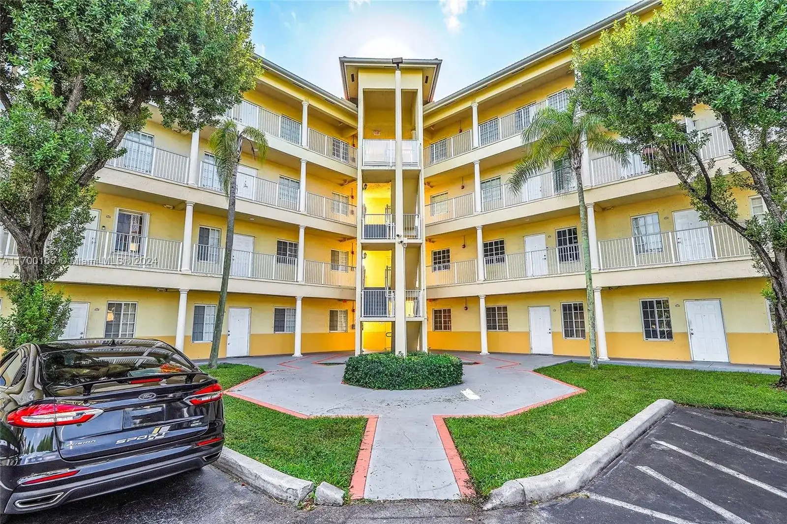 6940 NW 179th St # 7, Hialeah FL 33015 photo 3