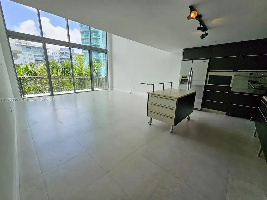 6000 Collins Ave # 528, Miami Beach FL 33140 photo 2