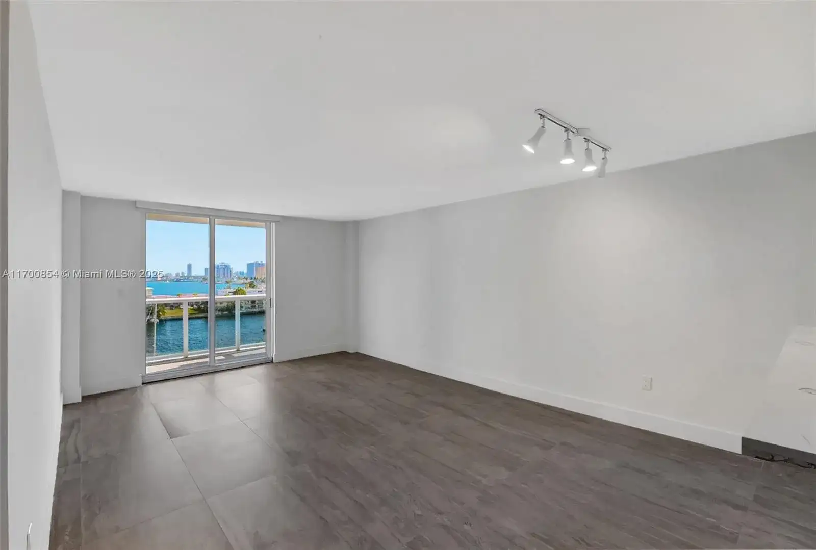 7928 West Dr # 802, North Bay Village FL 33141 photo 4