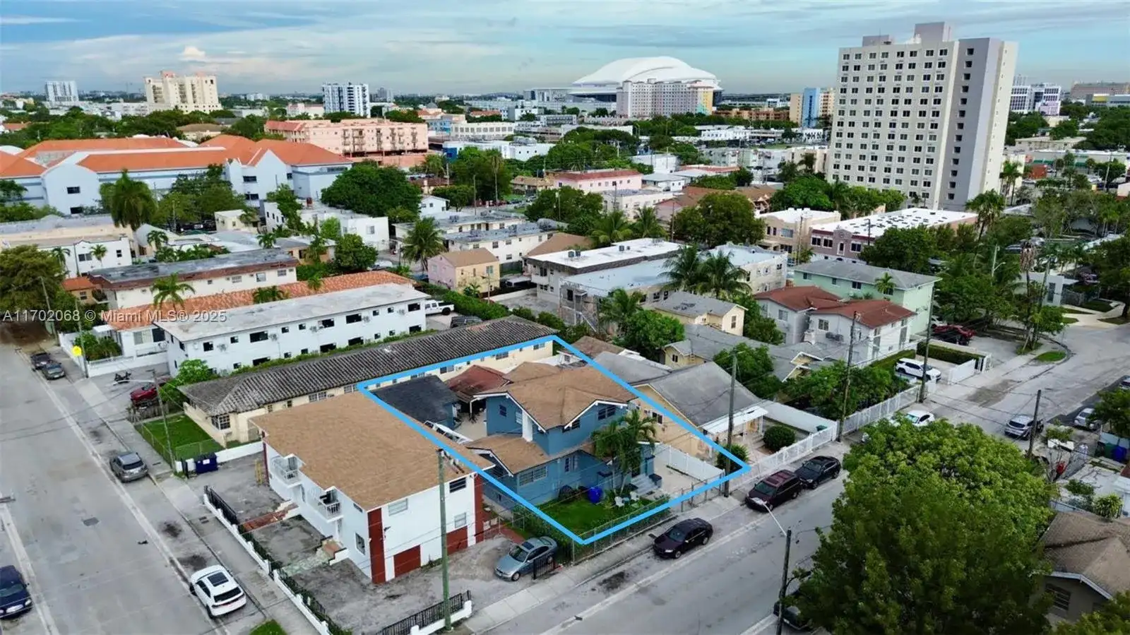 236 SW 10 Avenue, Miami FL 33130 photo 2