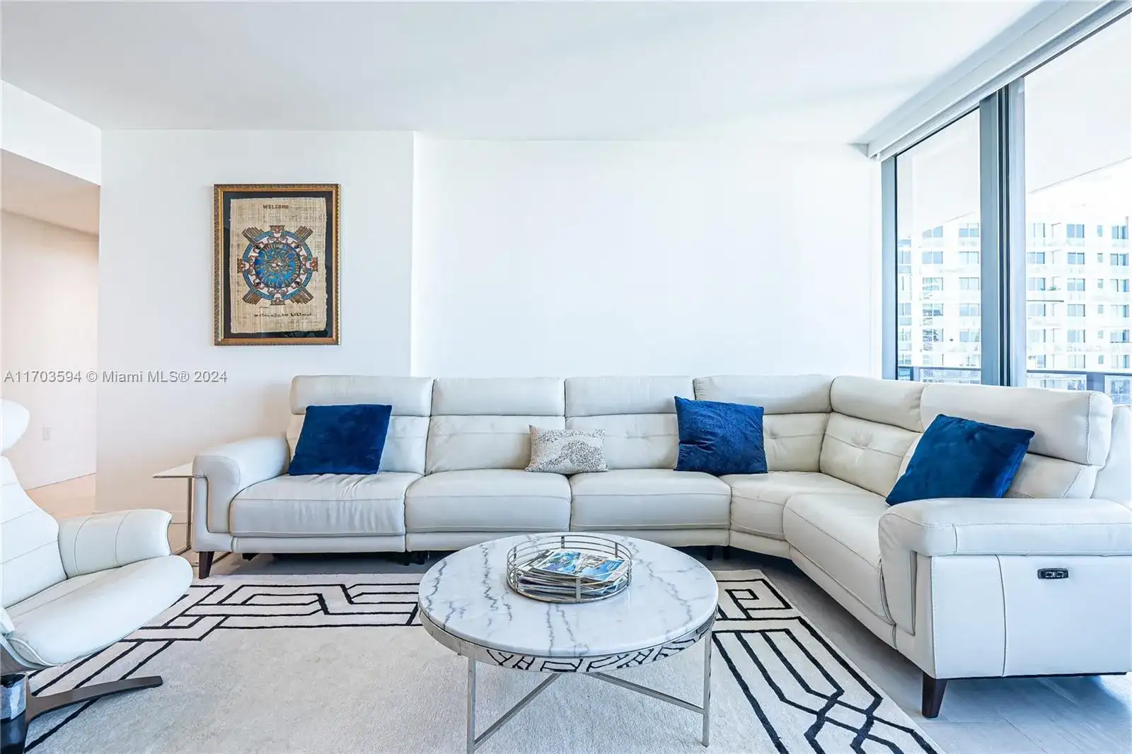 1000 Brickell Plz, Miami FL 33131 photo 5