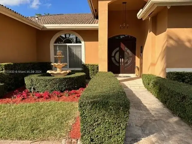 10601 SW 128th St, Miami FL 33176 photo 2